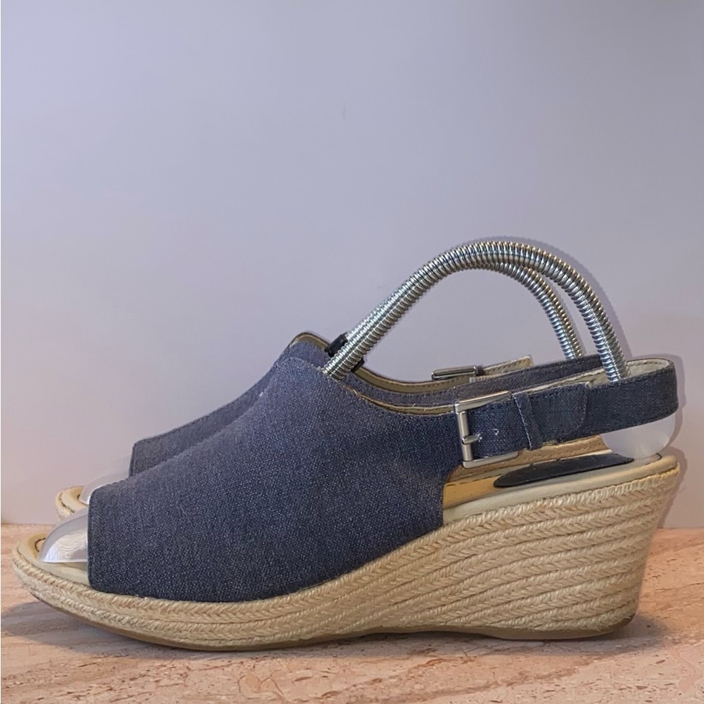 b.o.c. By Born Denim Wedge Espadrilles Sandals - Picture 4 of 14
